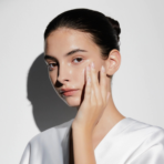 SKIN1004 CENTELLA TONE BRIGHTENING CREAM 75ml - Imagen 2