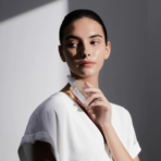 SKIN1004 CENTELLA TONE BRIGHTENING AMPOULE 50ml - Imagen 2